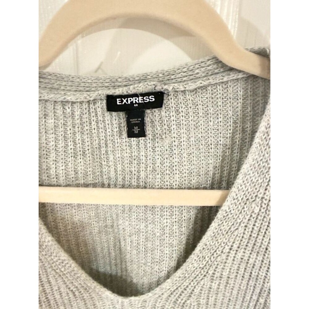 Express v neck sweeter - Picture 2 of 3